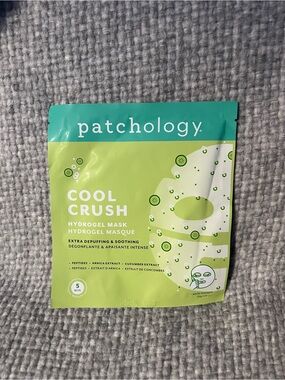 Patchology Cool Crush Hydrogel Mask Extra Depuffing & Soothing Mask